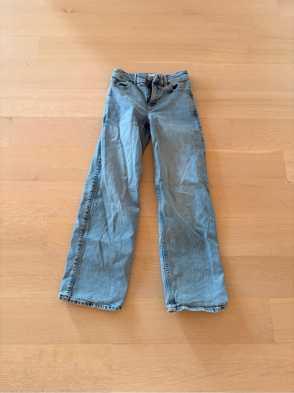 abercrombie kids Light Wash Flare Jeans 9/10 Long